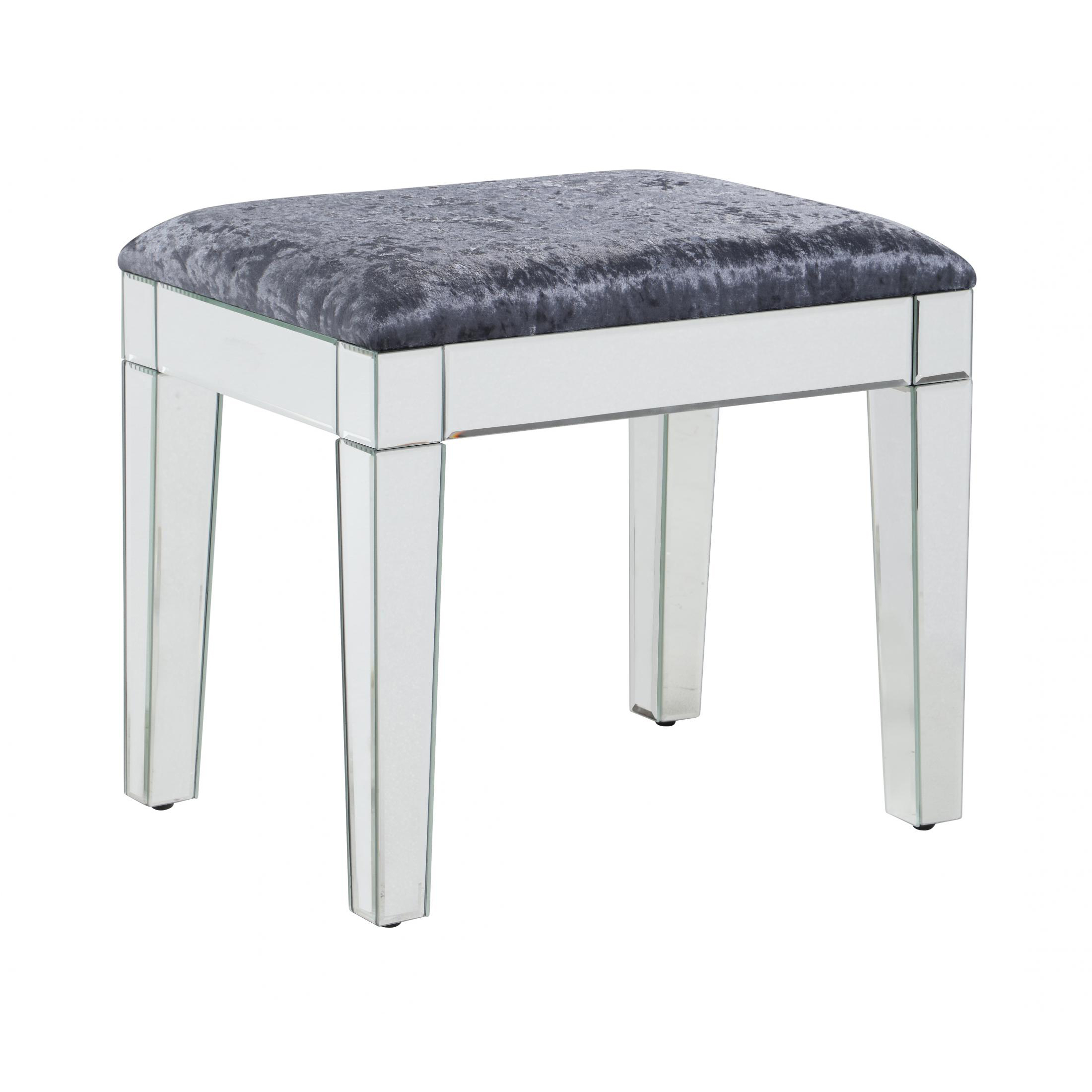 Augustina-Stool_e89ztn2s.jpg