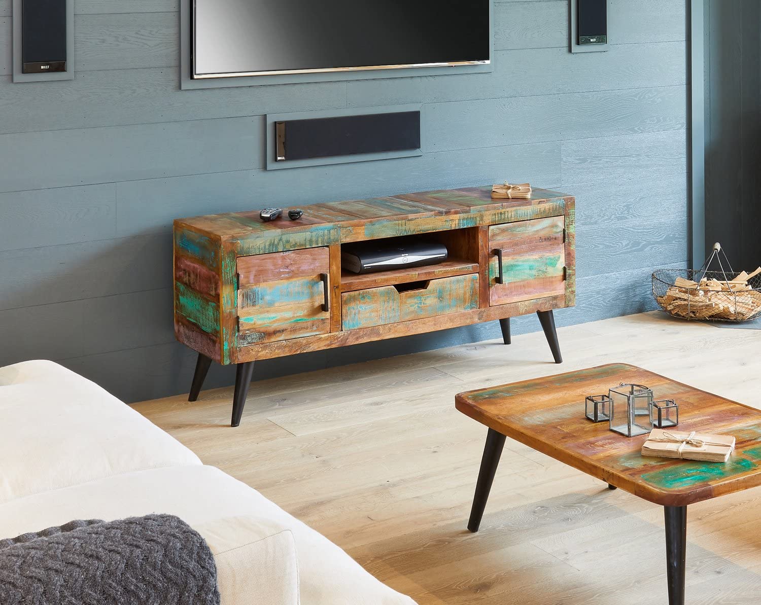 Baumhaus-Coastal-Chic-Widescreen-TV-Cabinet-Reclaimed-Wood-Iron-Legs-B0764H5BZX-2.jpg