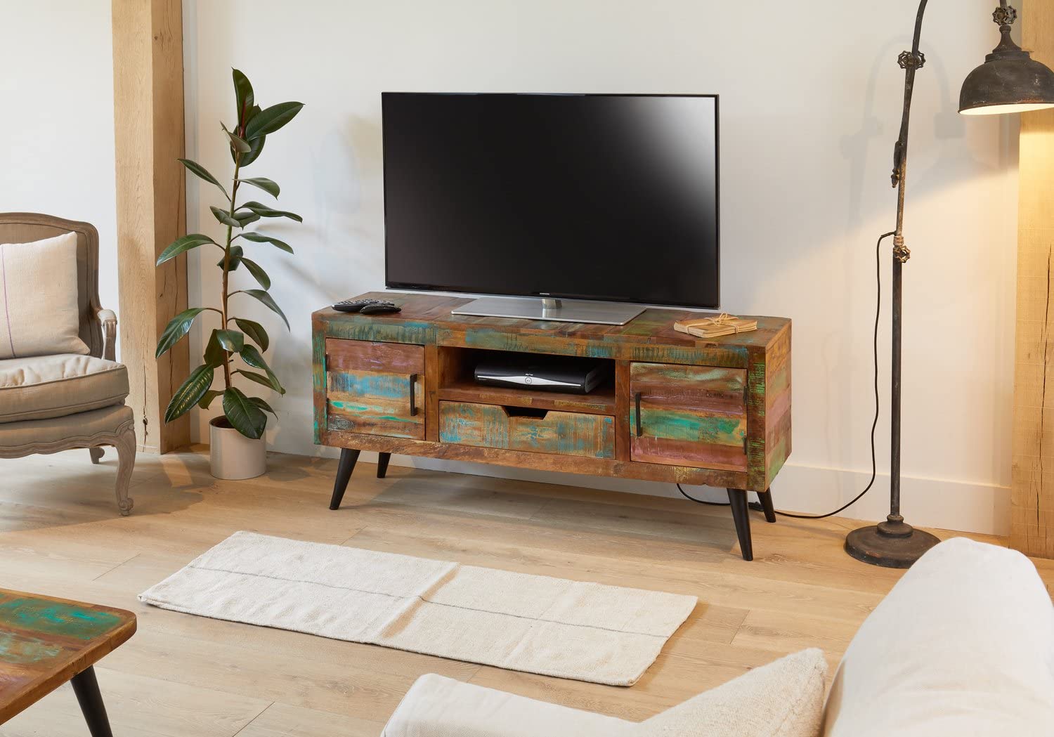Baumhaus-Coastal-Chic-Widescreen-TV-Cabinet-Reclaimed-Wood-Iron-Legs-B0764H5BZX-6.jpg