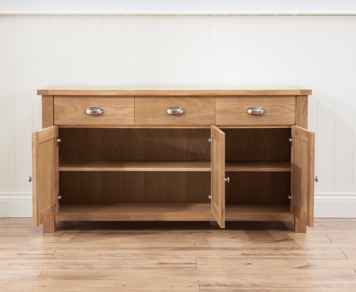 Sandringham-Oak-Large-Sideboard-PT42074-Open.jpg