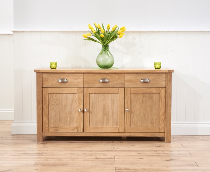 Sandringham-Oak-Large-Sideboard-PT42074.jpg