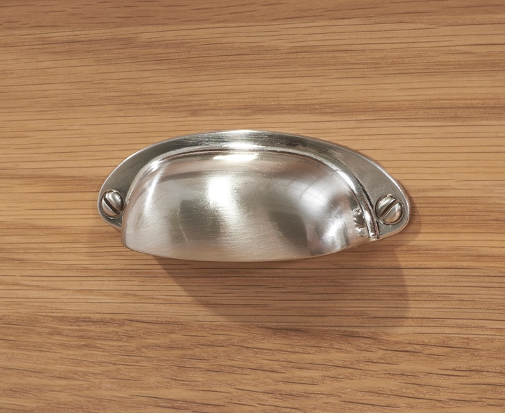Sandringham-Oak-Sideboard-Handle.jpg