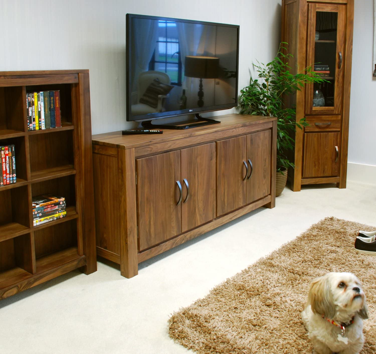 baumhaus-Mayan-Walnut-Large-Low-Sideboard-B00ANM3DSQ-3.jpg